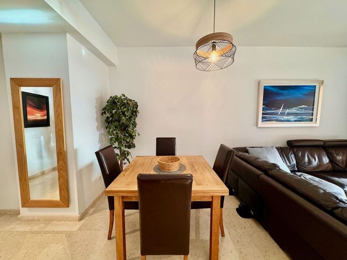 Image No.40-2 Bed Property for sale