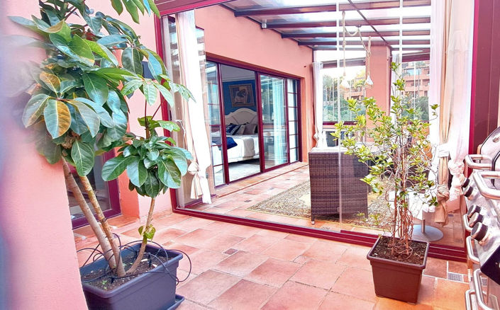 Image No.53-3 Bed Property for sale