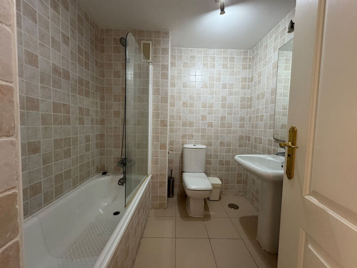 Image No.23-2 Bed Property for sale