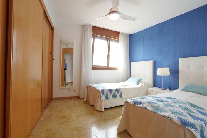 Image No.13-3 Bed Property for sale