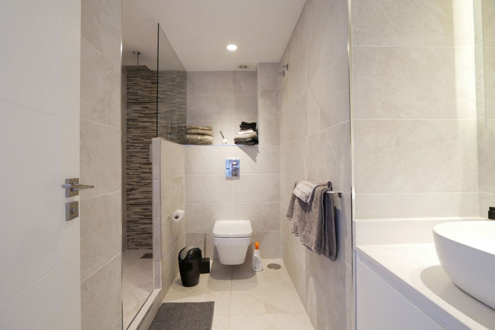 Image No.12-4 Bed Property for sale