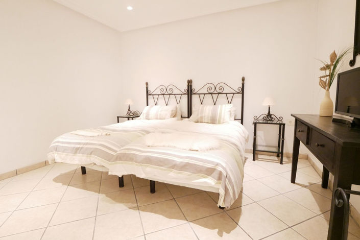 Image No.13-4 Bed Property for sale