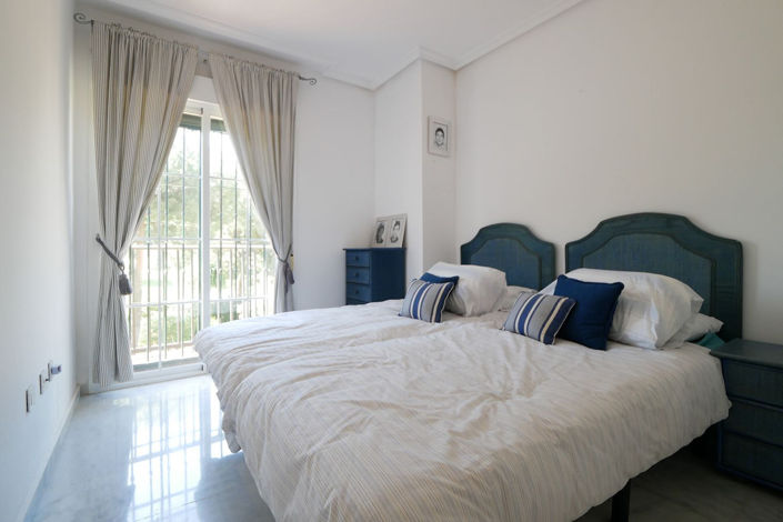 Image No.15-4 Bed Property for sale