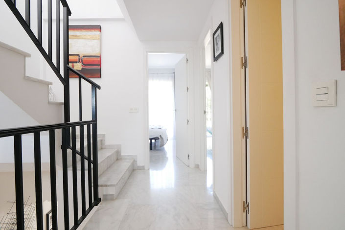 Image No.20-4 Bed Property for sale