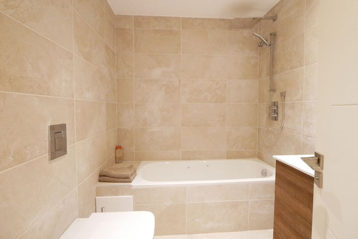 Image No.21-4 Bed Property for sale