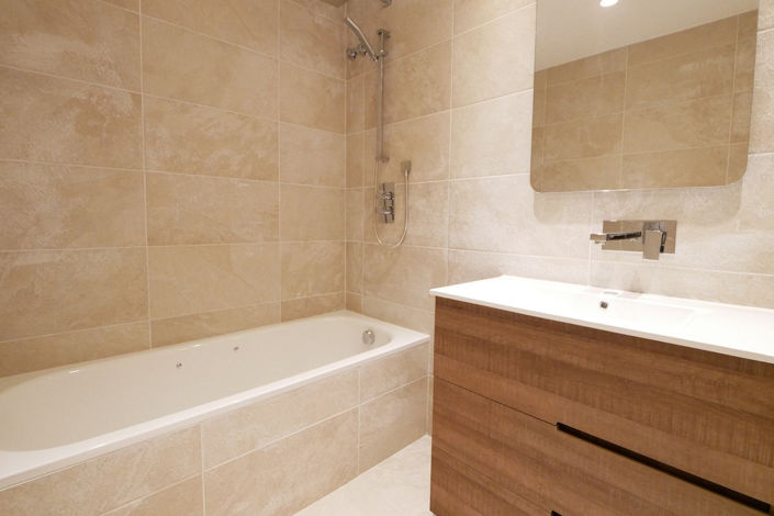 Image No.23-4 Bed Property for sale