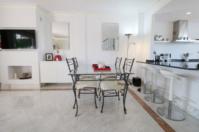 9-467d0cee5b725f3ef65f102a0c2e69c0