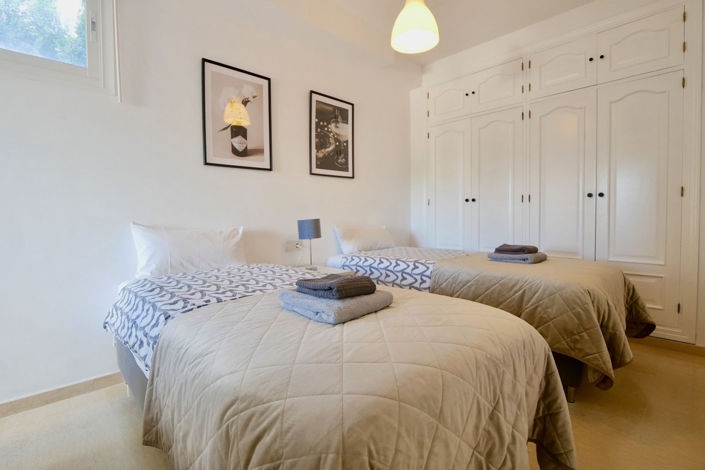 Image No.21-6 Bed Property for sale