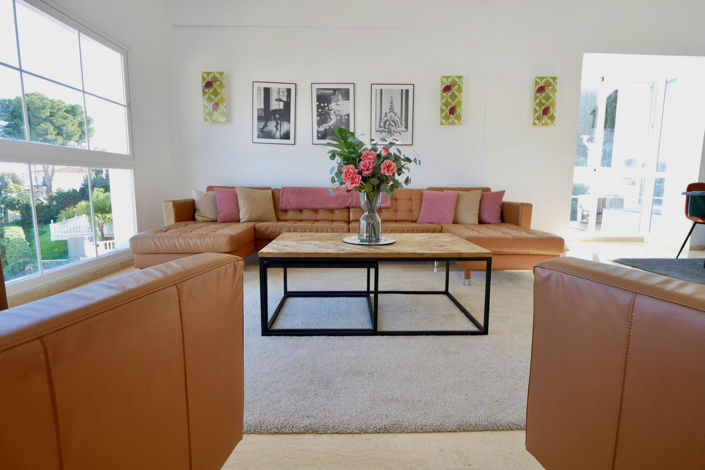 Image No.24-6 Bed Property for sale