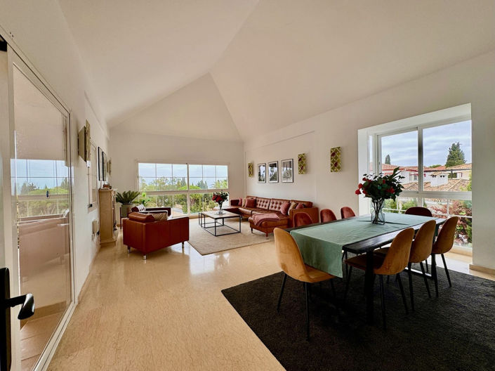 Image No.29-6 Bed Property for sale