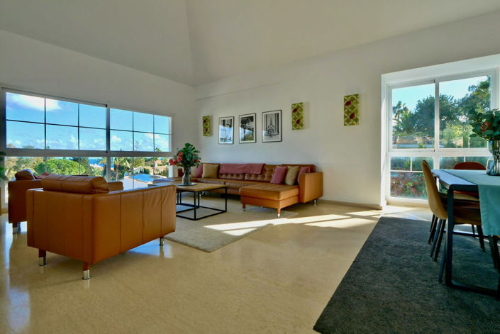 Image No.30-6 Bed Property for sale