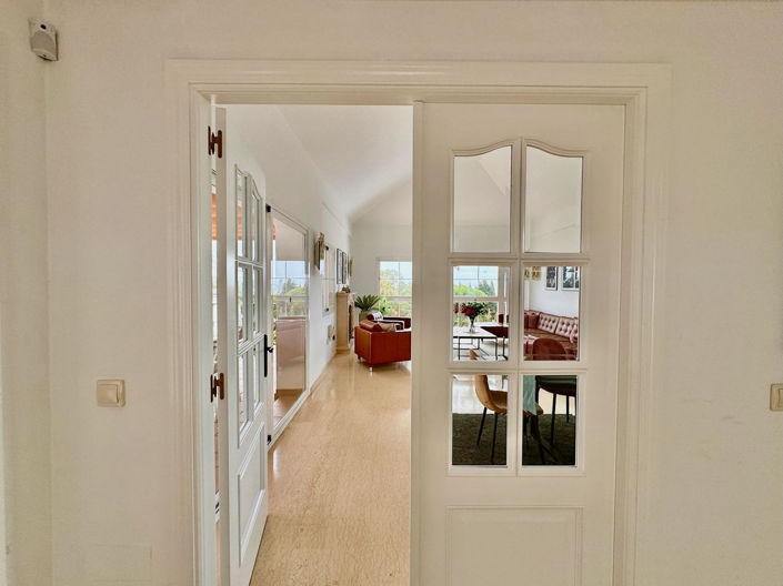 Image No.33-6 Bed Property for sale