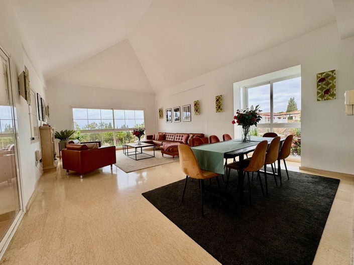 Image No.45-6 Bed Property for sale