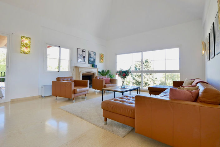 Image No.47-6 Bed Property for sale