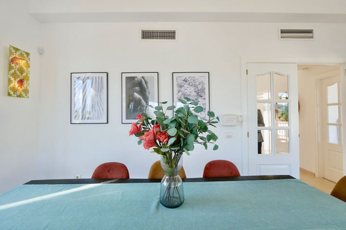 Image No.52-6 Bed Property for sale