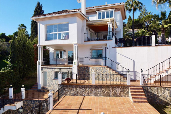 Image No.75-6 Bed Property for sale