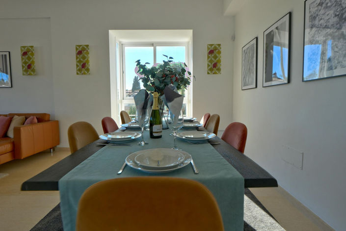 Image No.88-6 Bed Property for sale