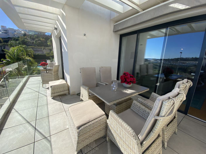 Image No.1-2 Bed Property for sale
