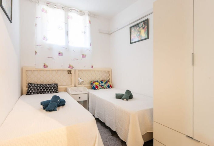 Image No.9-3 Bed Property for sale