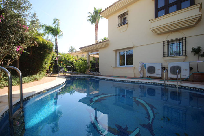 Image No.12-3 Bed Property for sale