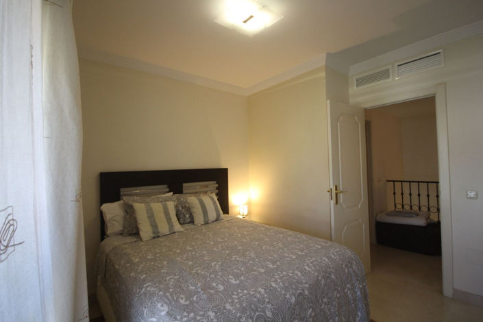 Image No.28-3 Bed Property for sale