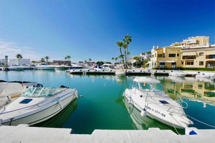 Image No.11-2 Bed Property for sale