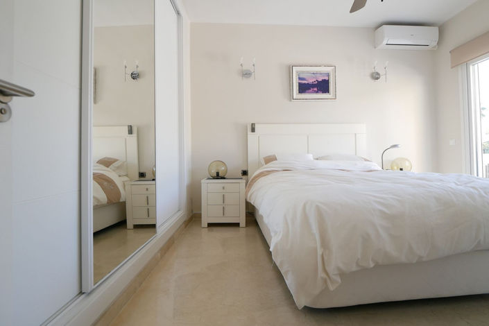 Image No.14-2 Bed Property for sale