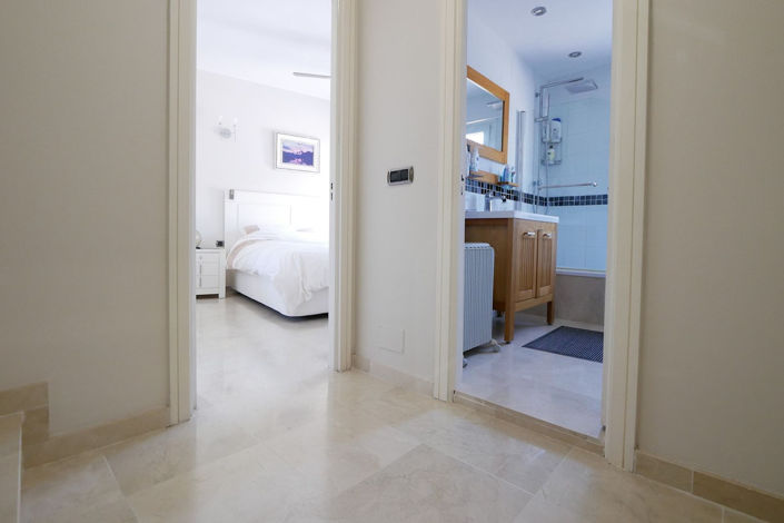 Image No.15-2 Bed Property for sale