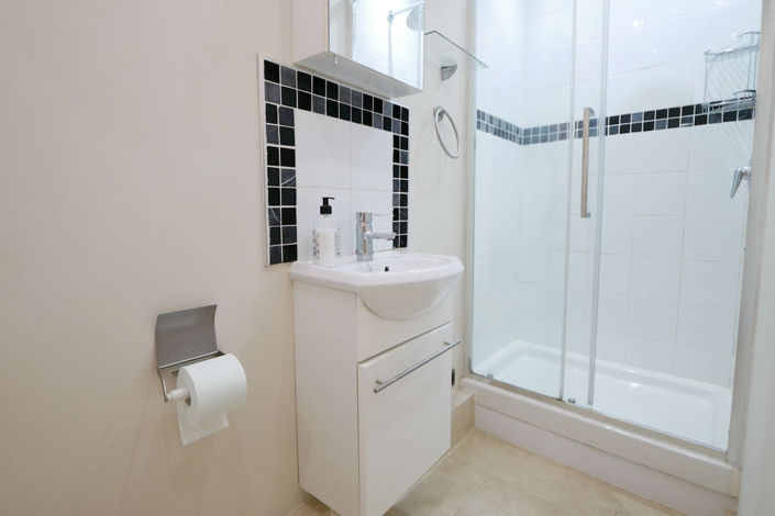 Image No.24-2 Bed Property for sale