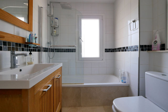 Image No.5-2 Bed Property for sale