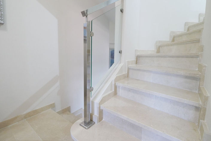 Image No.9-2 Bed Property for sale