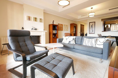 10-bb915d1cb19341576dcdc994b81ab9c5