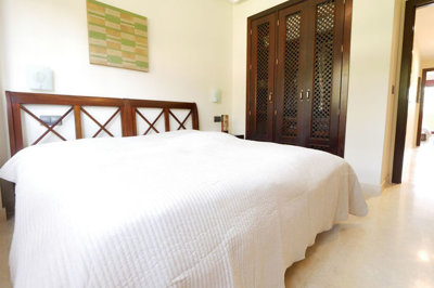 12-53013098fcab6c38b1379cd33298e050