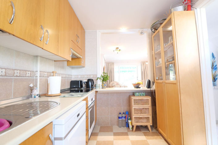 Image No.7-2 Bed Property for sale