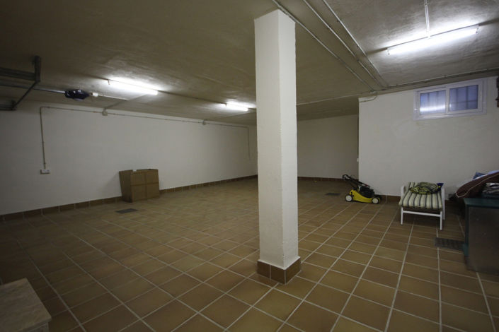 Image No.18-3 Bed Property for sale