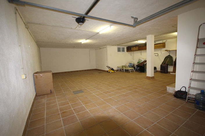 Image No.19-3 Bed Property for sale