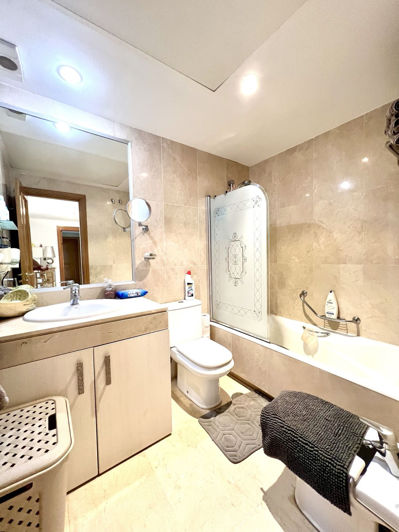 Image No.18-2 Bed Property for sale