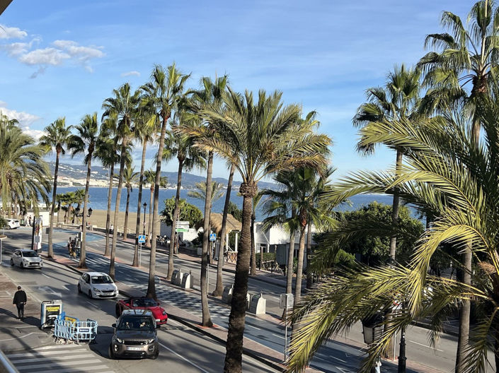 Image No.27-2 Bed Property for sale