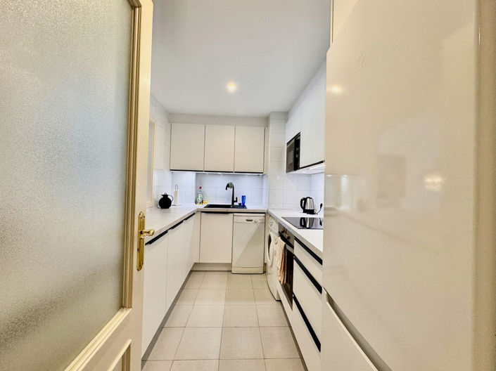 Image No.8-2 Bed Property for sale