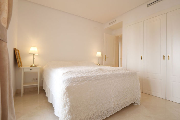 Image No.25-2 Bed Property for sale