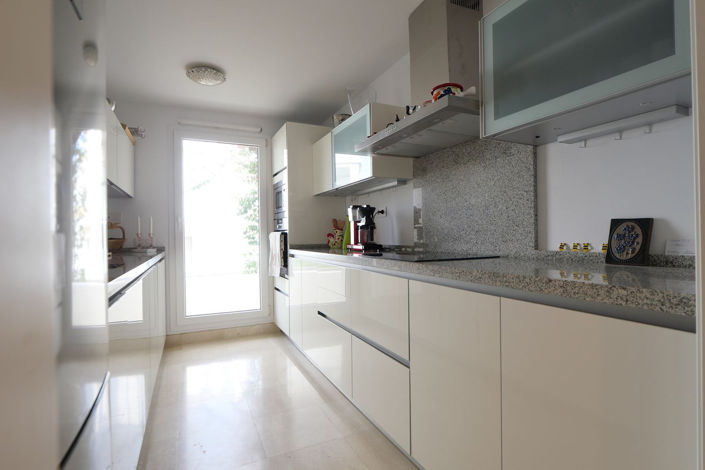 Image No.7-2 Bed Property for sale