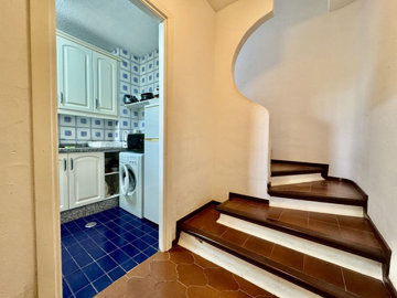 9-467d0cee5b725f3ef65f102a0c2e69c0