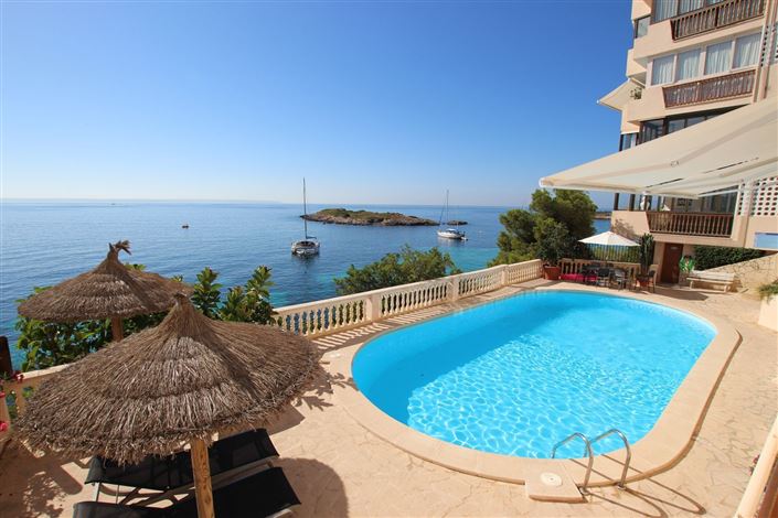 Image No.2-4 Bed Chalet for sale