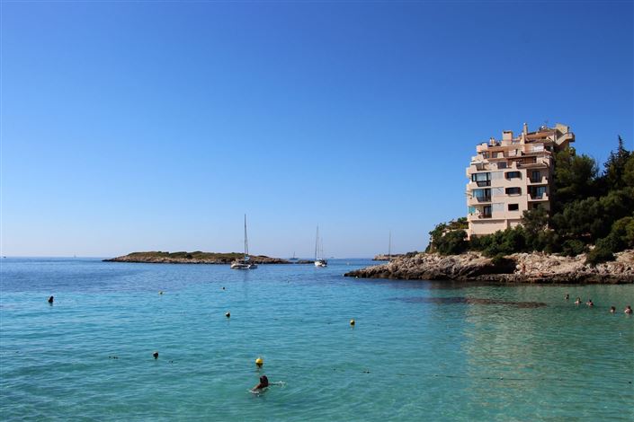 Image No.3-4 Bed Chalet for sale