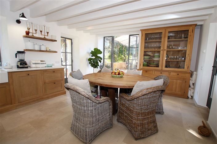 Image No.10-6 Bed Chalet for sale