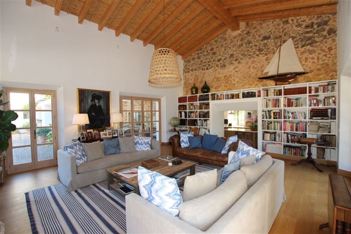 Image No.14-6 Bed Chalet for sale