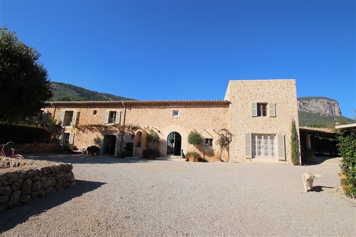 Image No.2-6 Bed Chalet for sale