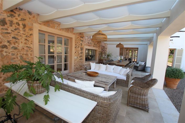Image No.8-6 Bed Chalet for sale