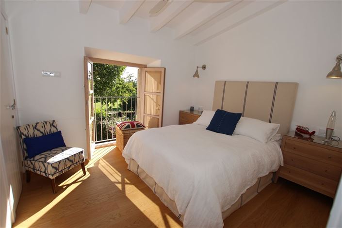 Image No.9-6 Bed Chalet for sale