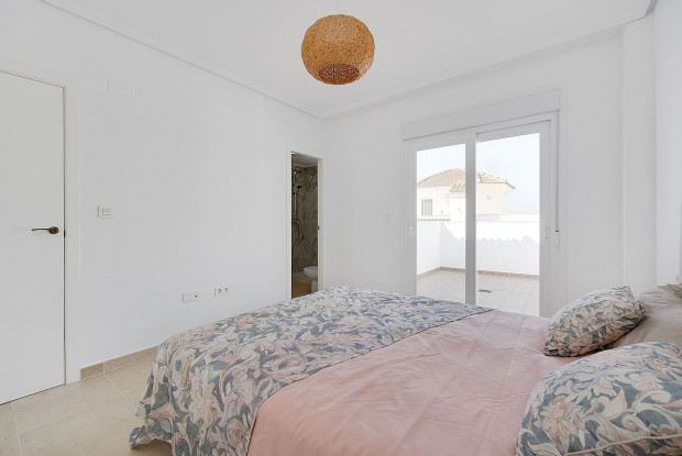 Image No.5-3 Bed Villa for sale